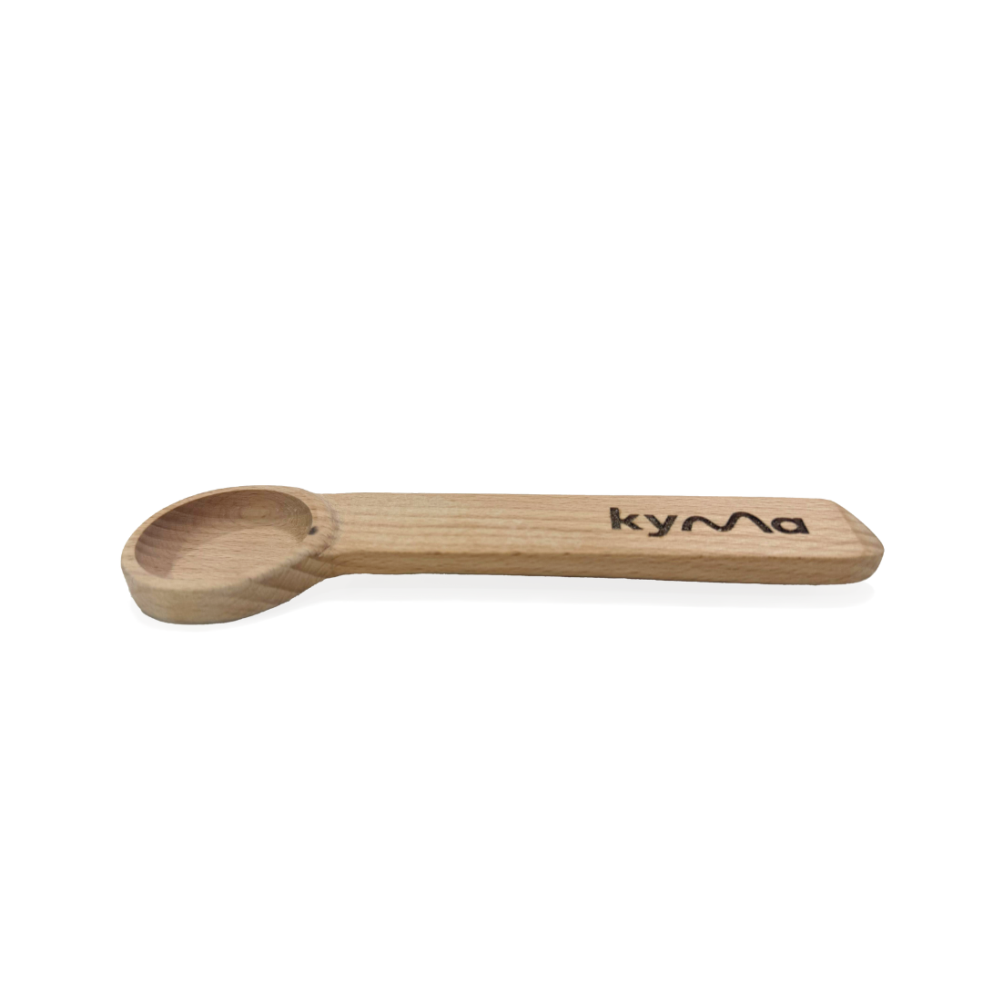 Compact Kyma 6g measuring scoop designed for precise use with cleaning essentials like citric acid and sodium bicarbonate, made from sustainable materials.